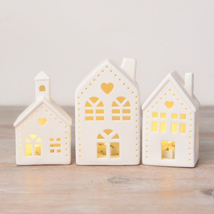 Maison lumineuse avec coeur (12,5cm)