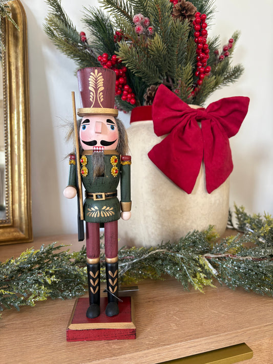 Casse-noisette en bois (25 cm)